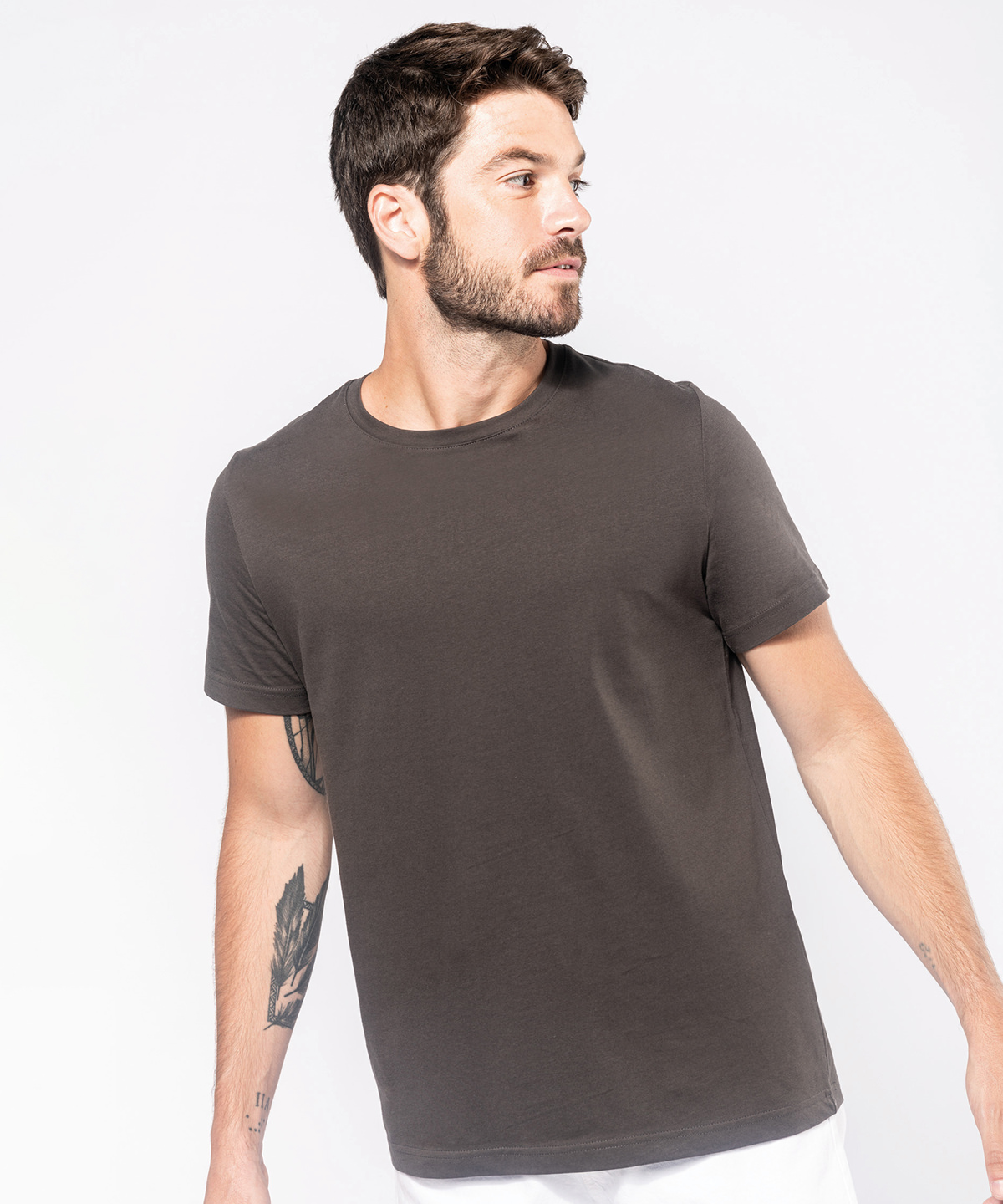 Short-sleeved crew neck T-shirt