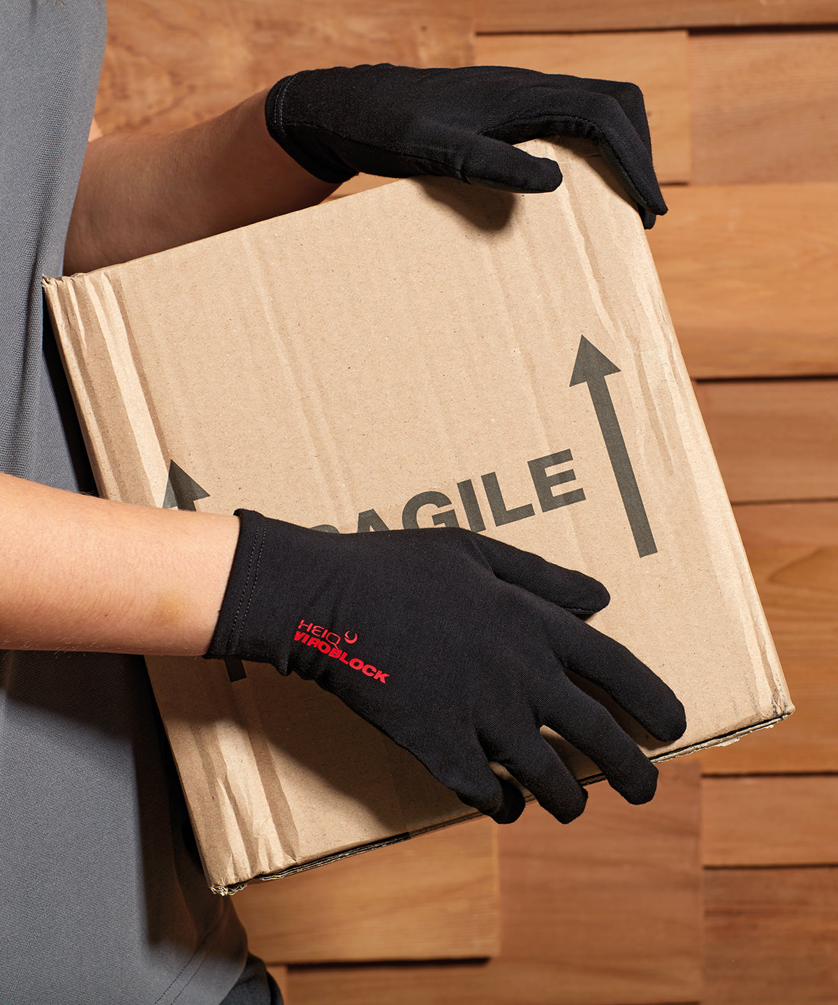 Touch gloves, powered by HeiQ Viroblock (one pair)