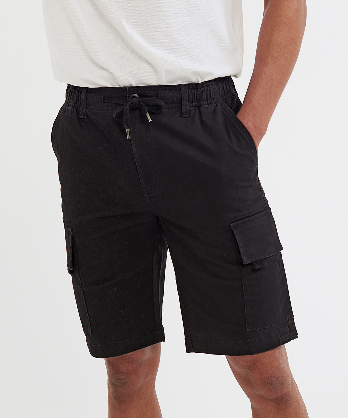 Men?s drawstring cargo utility shorts