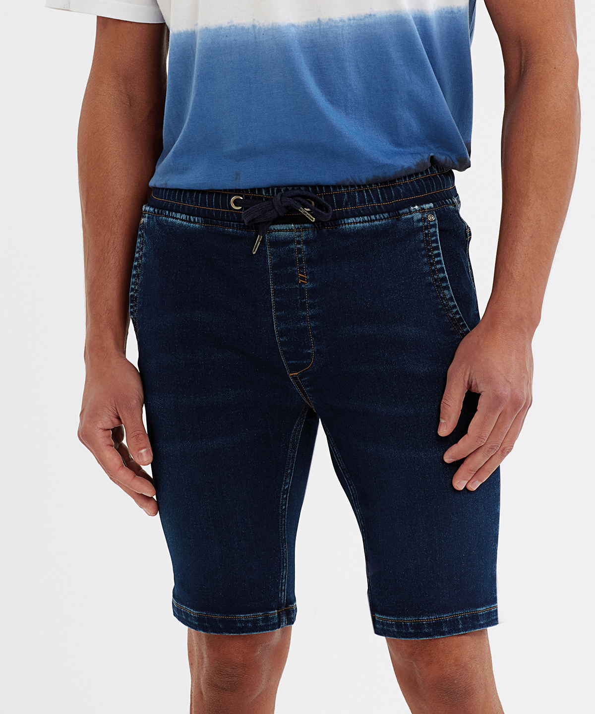 Men?s denim drawstring shorts